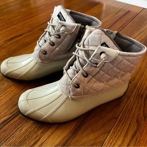 Women’s tan Sperry duck boots - size 10